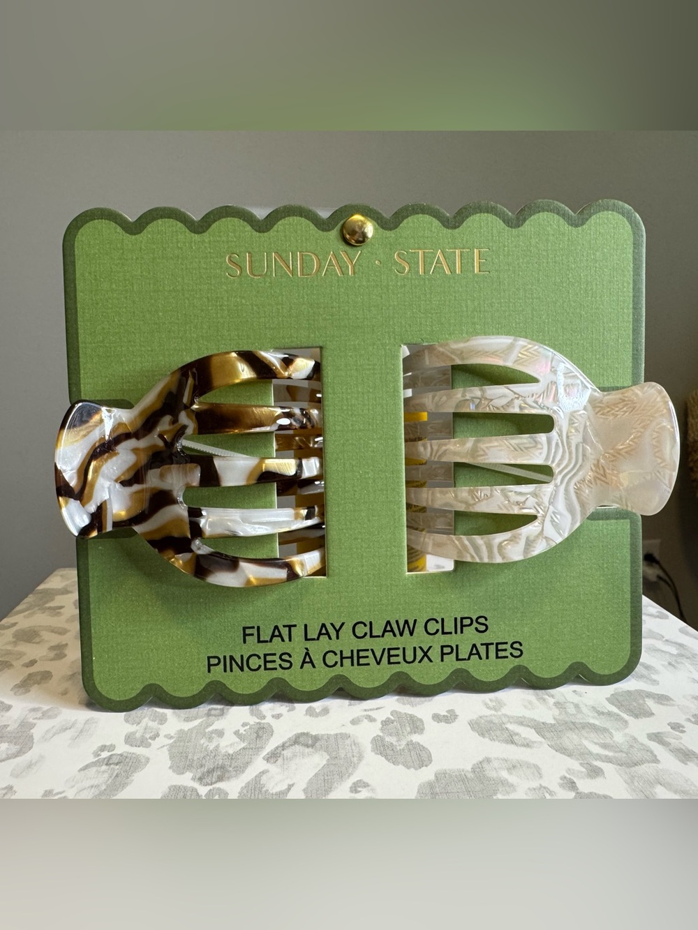 Sunday State Flat Lay Claw Clips - Tortoiseshell & Pearl White
